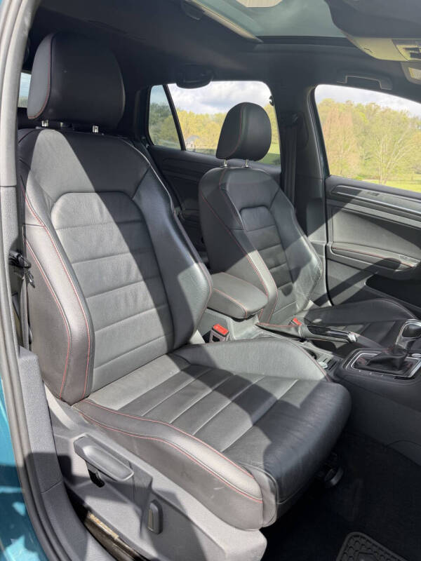 2019 Volkswagen Golf GTI S