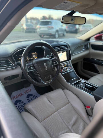 2017 Lincoln Continental Select