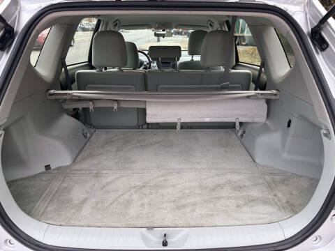 2012 Toyota Prius v Five