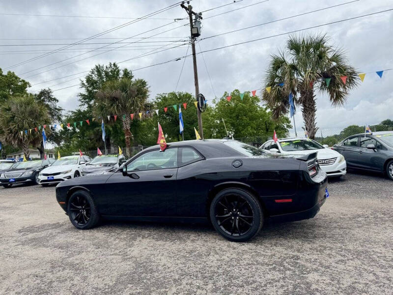 2016 Dodge Challenger SXT