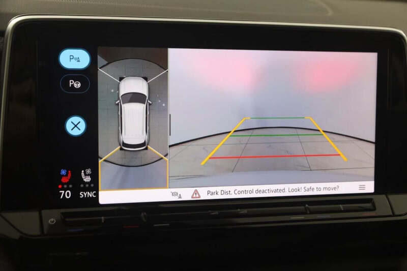 2024 Volkswagen Atlas Cross Sport SEL Premium R-Line 4Motion