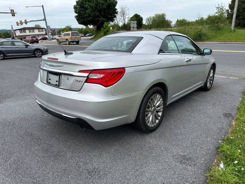 2011 Chrysler 200 Limited