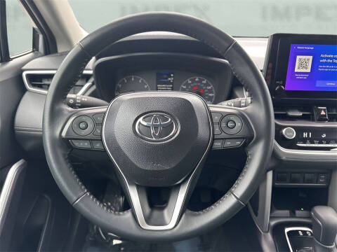 2025 Toyota Corolla Cross LE