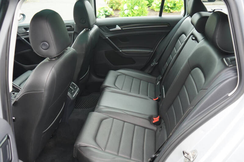 2016 Volkswagen Golf SportWagen