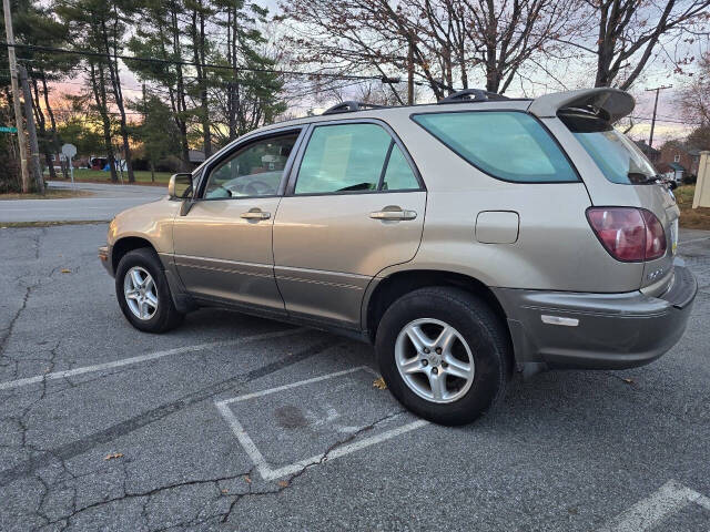 2000 Lexus RX 300 for sale at QUEENSGATE AUTO SALES in York, PA