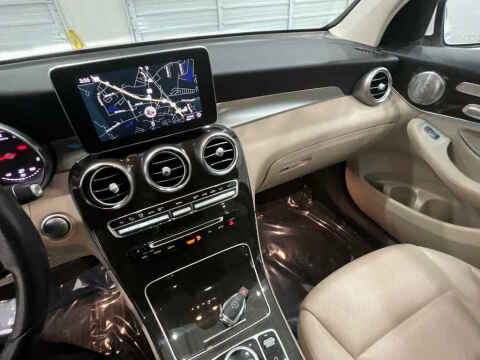 2017 Mercedes-Benz GLC GLC 300