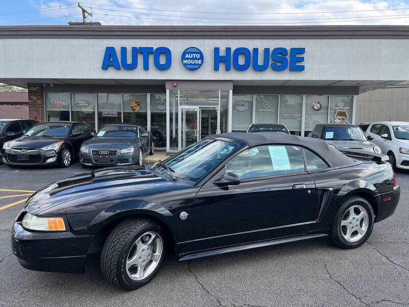 2004 Ford Mustang Deluxe