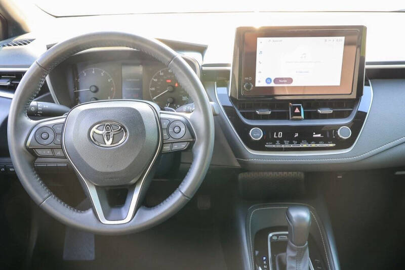 2024 Toyota Corolla Hatchback SE