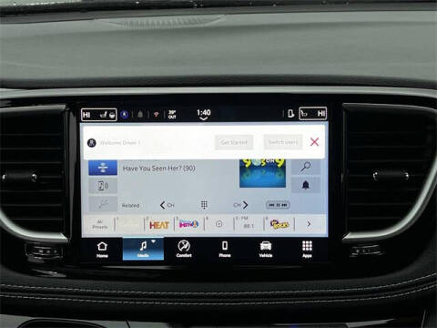 2026 Chrysler Pacifica Select