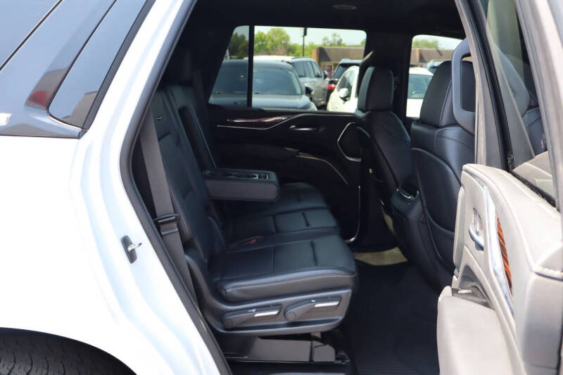 2023 Cadillac Escalade Luxury
