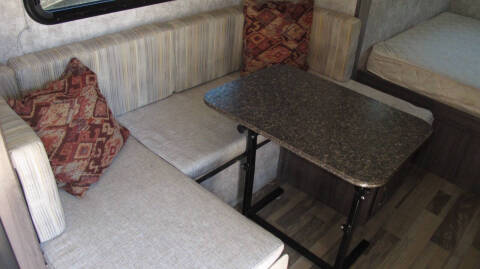 2018 Winnebago 1790 W/Slideout