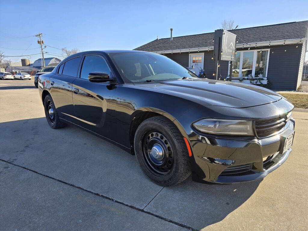 2017 Dodge Charger for sale at Bigfoot Auto in Hiawatha, IA