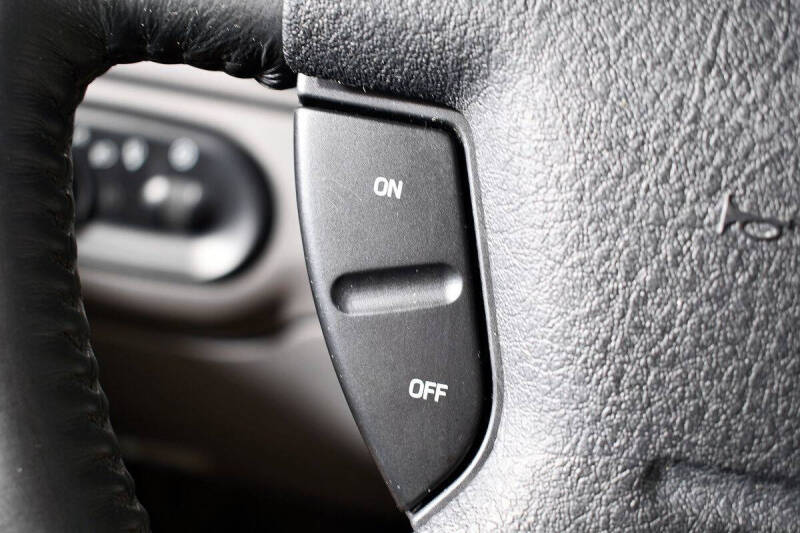 2004 Ford Explorer XLT