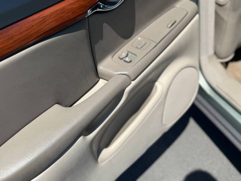 2005 Cadillac DeVille