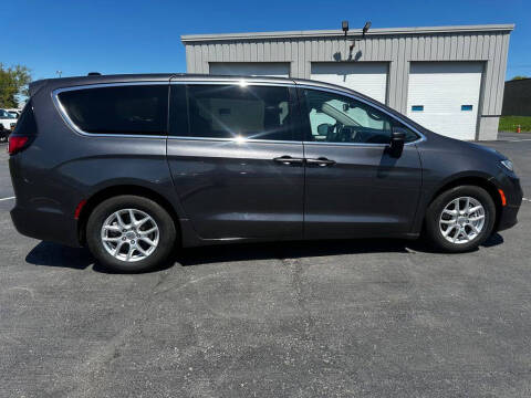 2023 Chrysler Pacifica Touring L