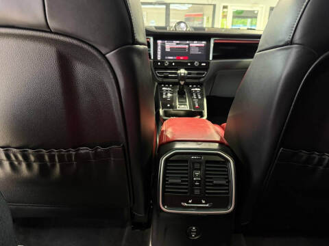2023 Porsche Macan
