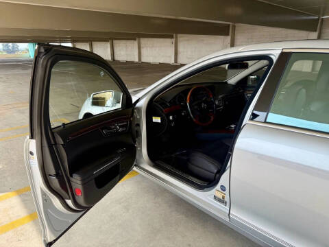 2011 Mercedes-Benz S-Class S 550