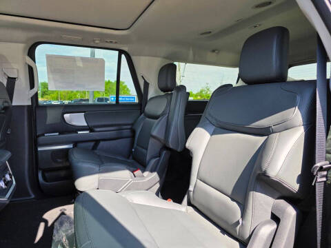 2026 Ford Expedition MAX Active