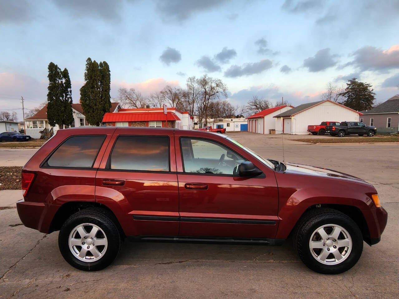 2008 Jeep Grand Cherokee for sale at 4U Auto Sales in Waterloo, IA