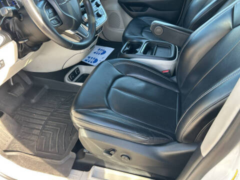 2021 Chrysler Voyager LXi