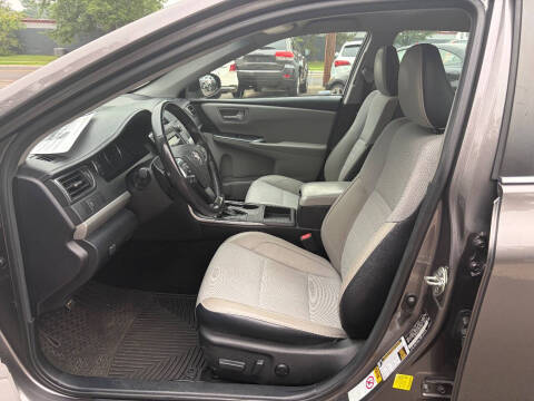 2017 Toyota Camry SE