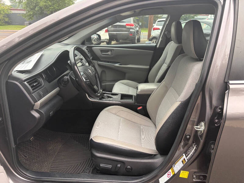 2017 Toyota Camry SE