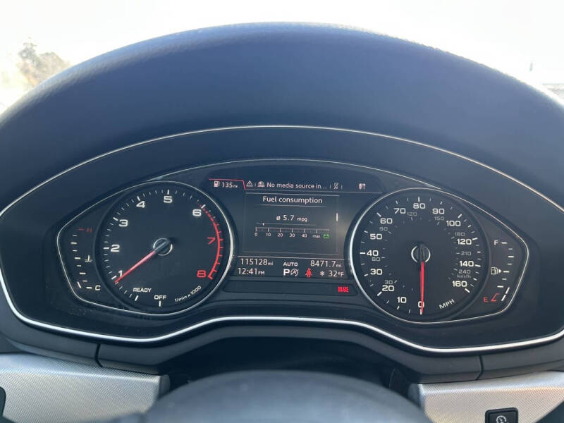 2017 Audi A4 2.0T quattro Premium