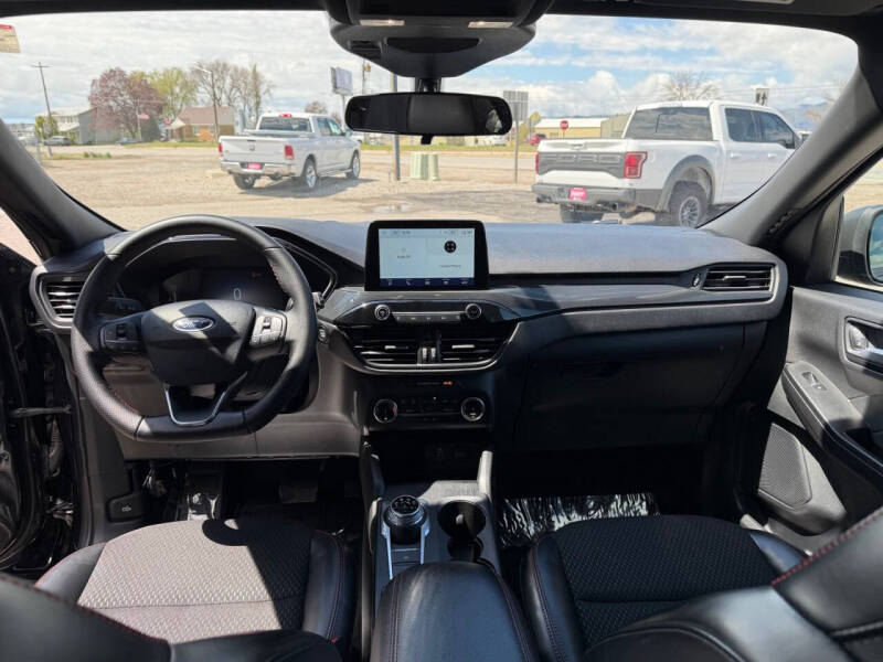 2025 Ford Escape ST-Line