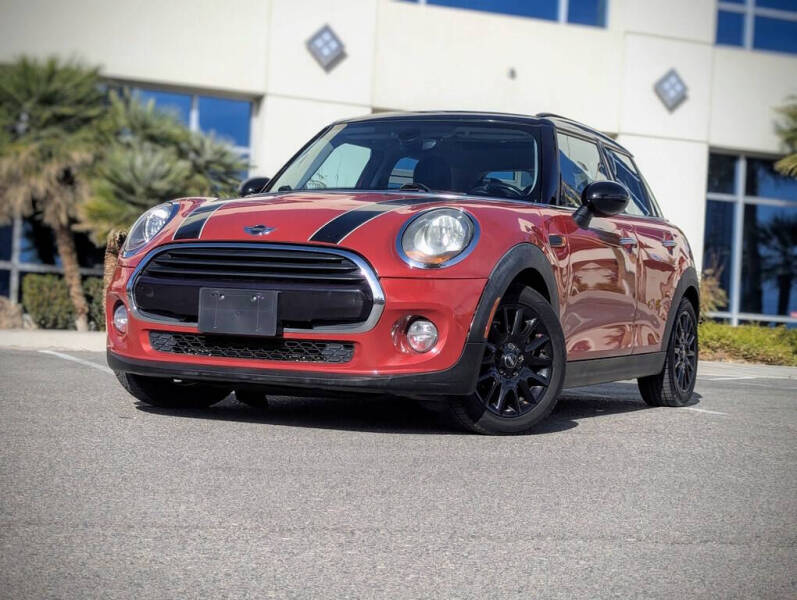 MINI Cooper's photo