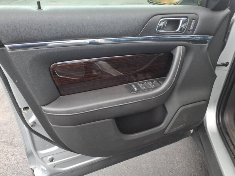 2012 Lincoln MKS