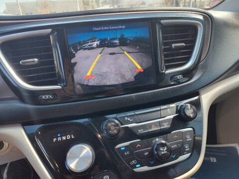 2018 Chrysler Pacifica Hybrid Touring L