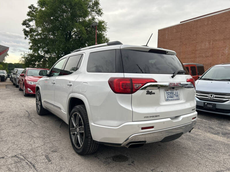 2017 GMC Acadia Denali