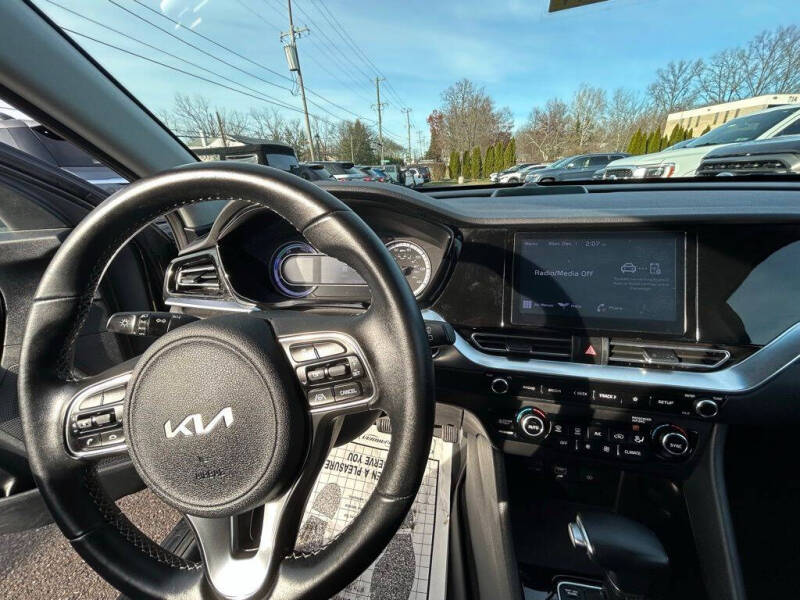 2022 Kia Niro Plug-In Hybrid LXS