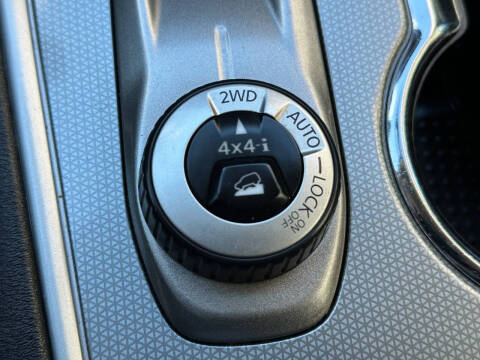 2017 Nissan Pathfinder SL