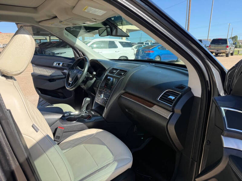2018 Ford Explorer Platinum