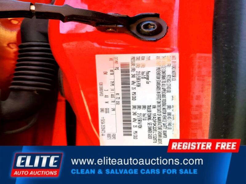 Red 2014 Ford Focus SE SE 4dr Hatchback 24