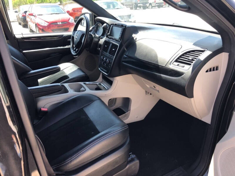 2016 Dodge Grand Caravan SXT