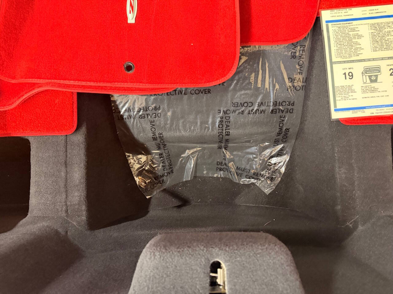 2004 Chevrolet Corvette 28