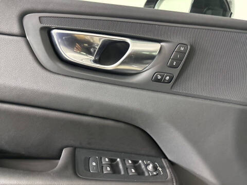 2023 Volvo XC60 B5 Core