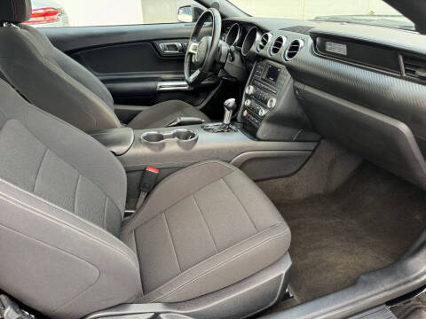 2016 Ford Mustang V6