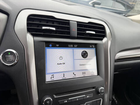 2017 Ford Fusion SE