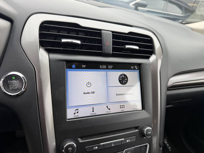 2017 Ford Fusion SE