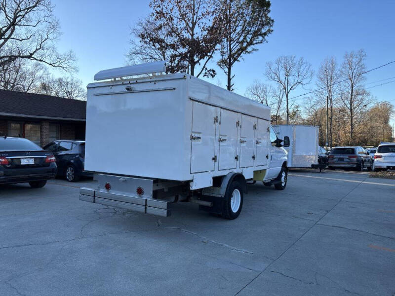 2017 Ford E-Series E-450 SD