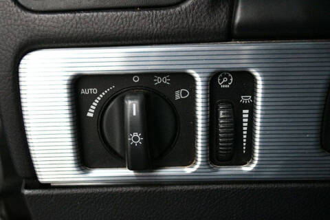 2004 Ford Thunderbird Deluxe