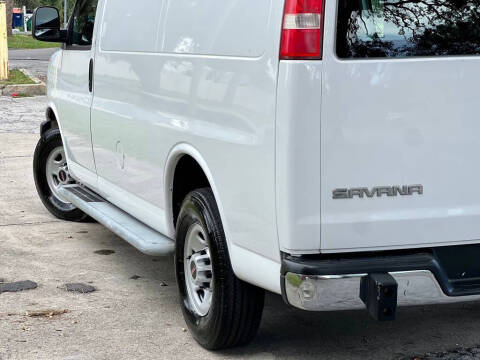 2017 GMC Savana 2500