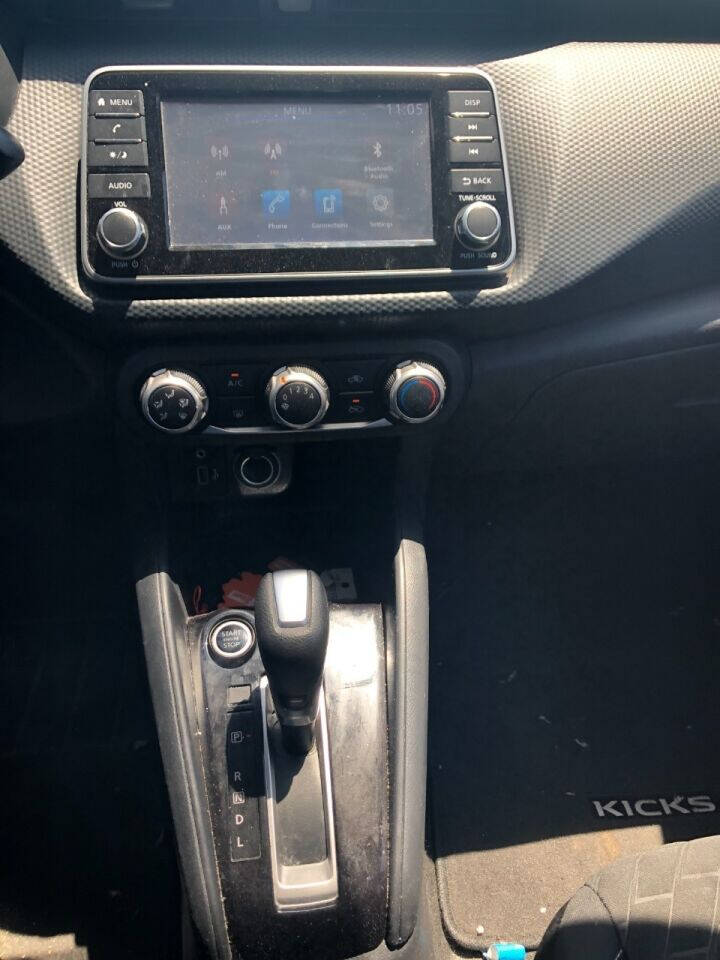 2021 NISSAN Kicks Hatchback - $18,500