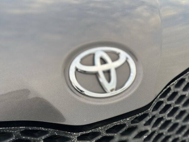 2013 Toyota Sienna SE 8-Passenger