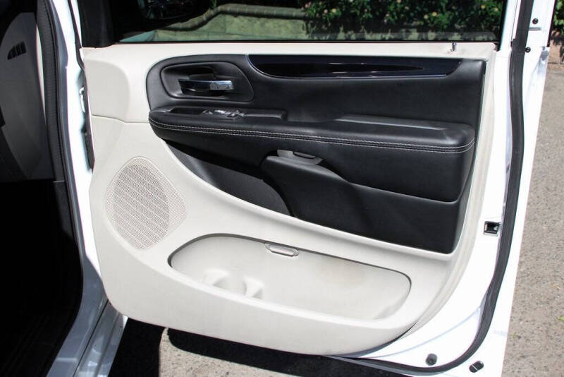 2020 Dodge Grand Caravan SXT