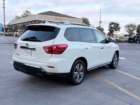 2019 Nissan Pathfinder S