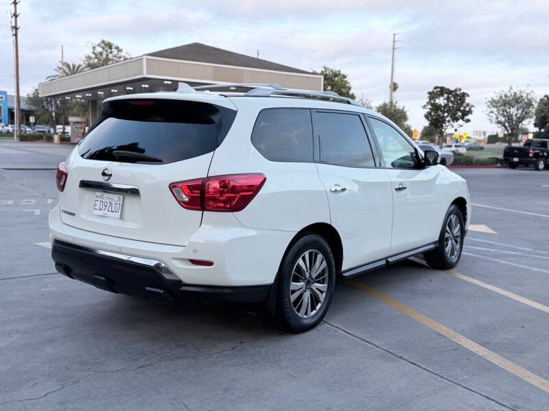 2019 Nissan Pathfinder S